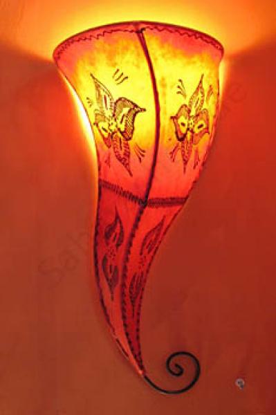 Orientalische Leder-Wandlampe Amal Natur Lang