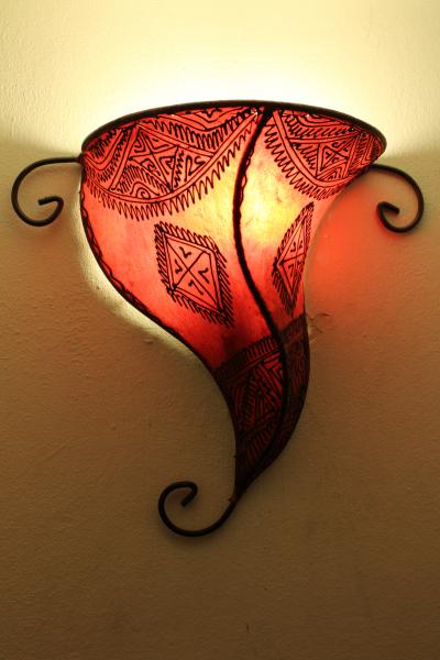 Orientalische Leder-Wandlampe Nora Rot