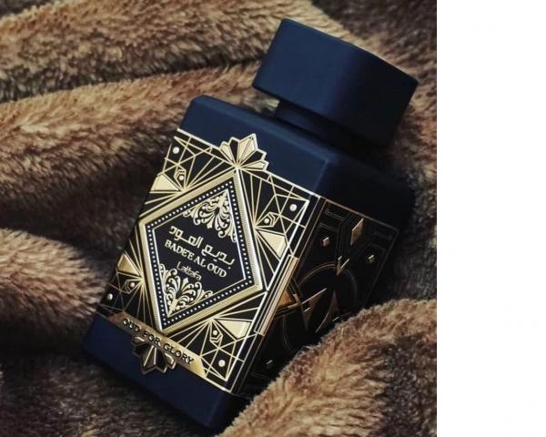 Badee Al Oud (Oud for Glory) Eau de Parfum, Spray, 100 ml von Lattafa Unisex Parfüm