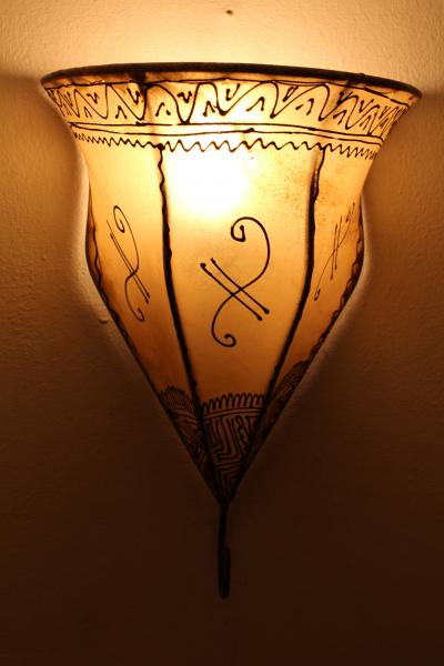 Orientalische Leder-Wandlampe Samira Natur